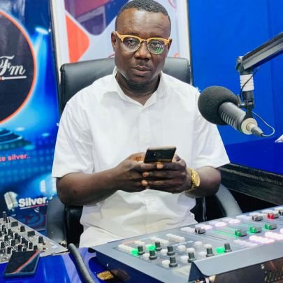 (head of sports)sports journalist/broadcaster at @SilverfmGH #foklexAwardwinner2017#Silversports#Sportsnet @silversportsGh_ ,husband (edmundosafoaddo@yahoo.com)