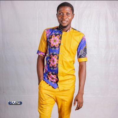 My name is Abdulahi am a fashion designer at Ibadan and am here to make friends and customers here and I will be happy if I follow you and you follow me back