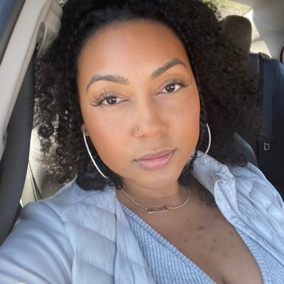 Tuskegee Alumna. Bay girl. Wife. Dog Mom. Singer-Songwriter. Making my way through life at my own pace 😘