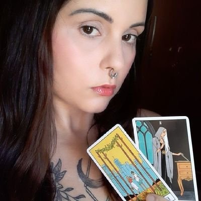 🌹Te ajudo através dos oráculos a fazer escolhas em prol da sua auto estima.
💄 Baralho cigano, Tarot e Reiki.
Agende sua consulta pelo link👇🏽 | Vagas abertas