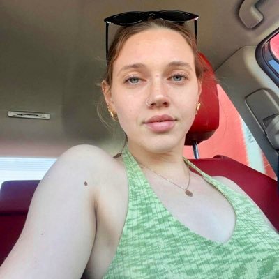 j3nnalynne's profile picture. 