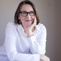 Lucinda Holdforth (@laholdforth) 's Twitter Profile