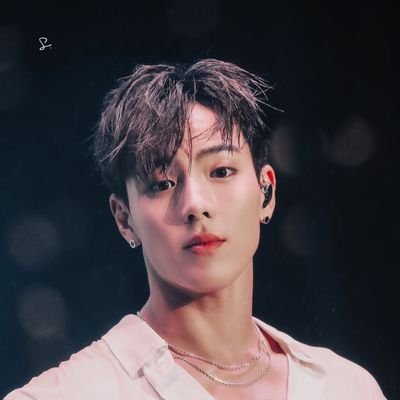 shownu_is_love's profile picture. 너는 세상을 햇빛으로 가득 채울 수 있는 존재라는 걸 기억해