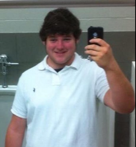 What Up You know my name i go to MJHS I'm a senior im dating a wonderful girl so yeh hit me up