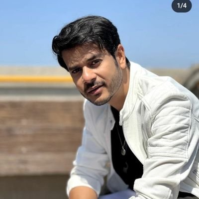 smjs25's profile picture. 