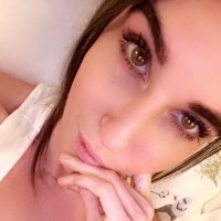 Betsy “Bones” Lawless ☀️ (@lolacoca_cola) 's Twitter Profile