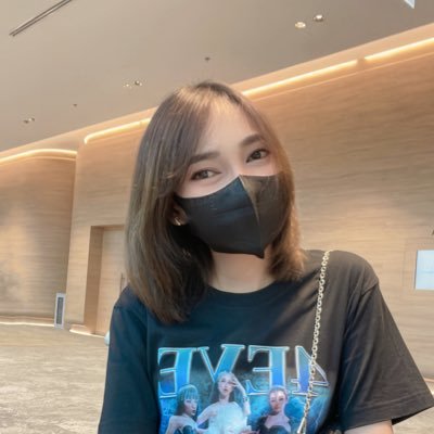 Khanitt11's profile picture. 