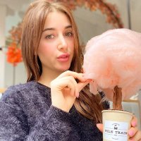 Beverly(💙,🧡) (@beverly_qu) 's Twitter Profile