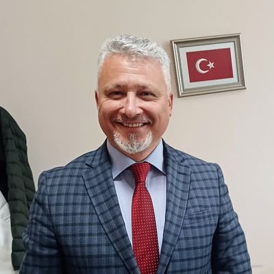 Türk Milliyetçisi Bir Akademisyen.