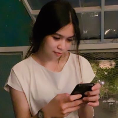 lisyavardi's profile picture. 