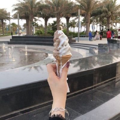 خريجة إدارة أعمال مهتمة بالأعمال الإلكترونية
لا تعبدوا الله ليعطى بل اعبدوه ليرضى فإذا رضي
أدهش بعطائه (الخاص مهمل🙂)
