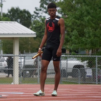 Bob Jones ‘23 |T&F | 6’0 155 lbs | 4.26 GPA | 400m: 48.23|  800m: 1:55:49| LJ: 21’ 9.50 |