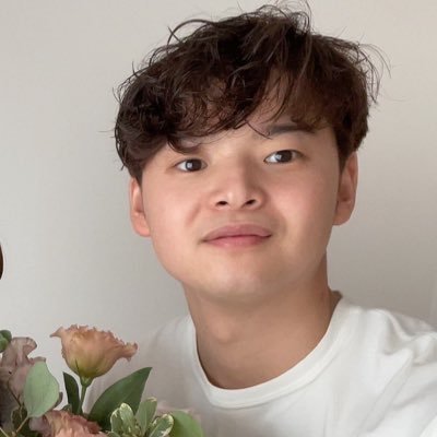 tommycreate17's profile picture. 【動画編集のご依頼はこちらまで💁🏻‍♂️】民間航空機の検査員4年▶︎インフラ工事の管理職4年▶︎現在動画クリエイター（YouTube） /挑戦するあなたと笑顔とカタチを編集！🌈 /YouTubeのお仕事や情報交換はお気軽にDMまで！📩