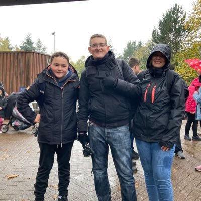 Hi just an average guy sharing what ever is going on his life. If you like the sound of this please consider following. Thanks.🙂