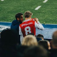 えせぐーなー (@ese_gooner) 's Twitter Profile
