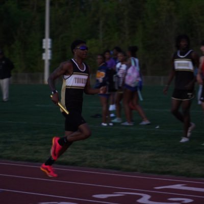 Deztofast's profile picture. THS | ‘25 | GPA- 3.3 | 400m 51.4| 200m 23.2h |