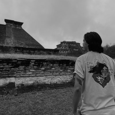 alanrm15's profile picture. | XXIX | Nacido en el ombligo de la luna.🇲🇽 | Melómano | Instagram: alanriverama