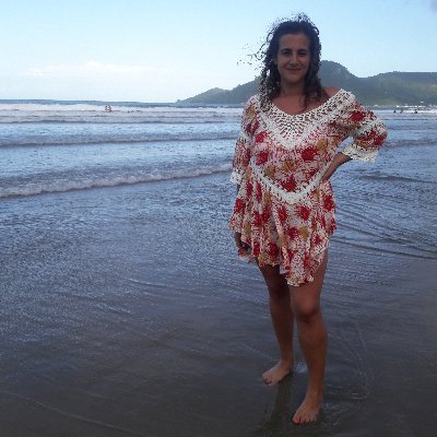 IsabelaNatRom's profile picture. 