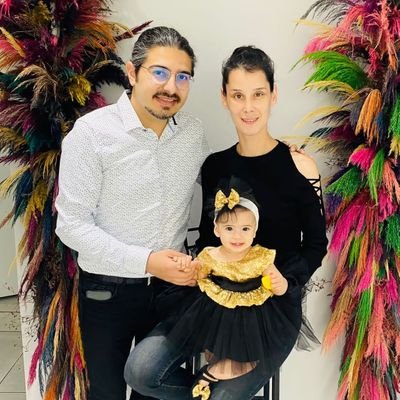 Alfa'nın babası 😎
Atatürk & Fenerbahçe 💛💙
Hayvansever 🕊
Doğa ile barışık 🏞
Türkiye 🇹🇷
DM 🚫⛔️