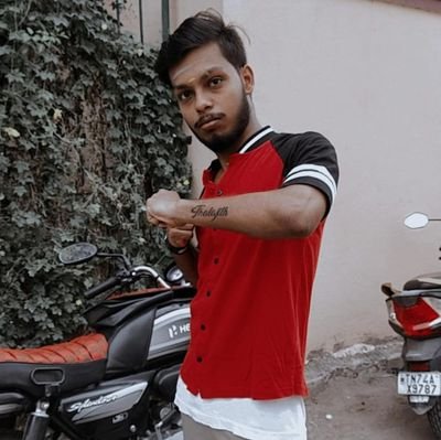 Thalajith041's profile picture. 🔥🔥 THALA 🔥🔥