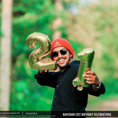 HansakaRavishan's profile picture. buddhist☸️ xviii🌝