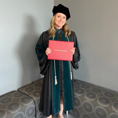 SDSU 2020 Exercise Science grad 🐰 | USD Doctor of Physical Therapy - 2023 grad 🐺 | insta: sydgus