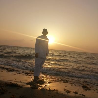 حب الوطن مثل حب الام كلاهما حب فطري مزروع بداخلنا وينمو كل يوم