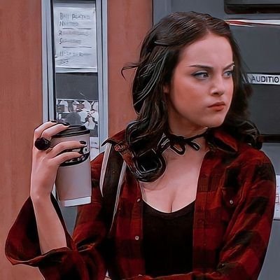 surtos literários & surtos aleatórios / 21y / ela/dela / bisexual