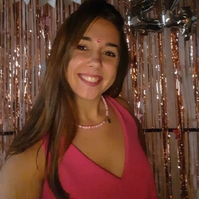 ♉.Lobos Con el tiempo uno aprende a querer más, pero a menos gente