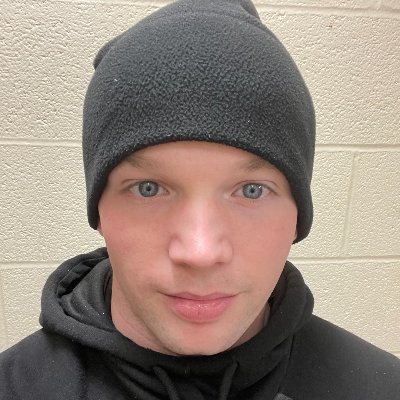 Zeviika's profile picture. 커피와 언어를 사랑하는 사람.