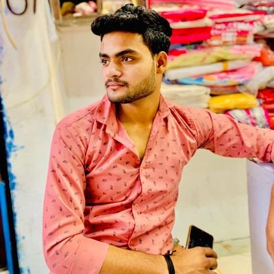 शिवम गौतम | एल.एल.बी. छात्र 📚 | न्याय और सच्चाई का साधक ⚖️ | भविष्य का अधिवक्ता | “सच की जीत ही असली जीत है”