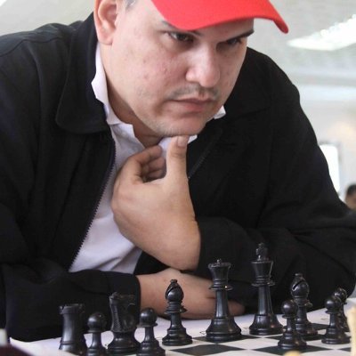 Tecnico en informática y Ciberseguridad
Chess Trainer –  FI (Instructor de Ajedrez FIDE) 
Chess Arbiter – AF (Arbitro Fide)