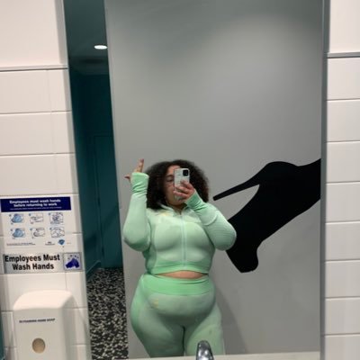 25 💫 SAG ♐️ Here for a good time not a long time 🤪 🐷: goddessyas_x