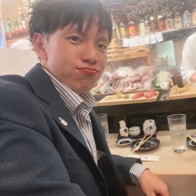 aaaaZWZfw6tb8L's profile picture. 不動産（大阪、兵庫）/平成生まれ/宅建/FP2級/会社員兼不動産所有の法人所有