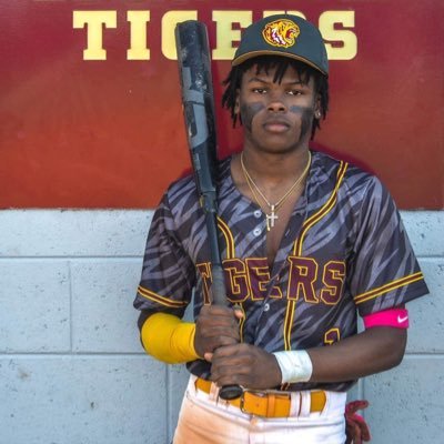 CamronJames423's profile picture. 