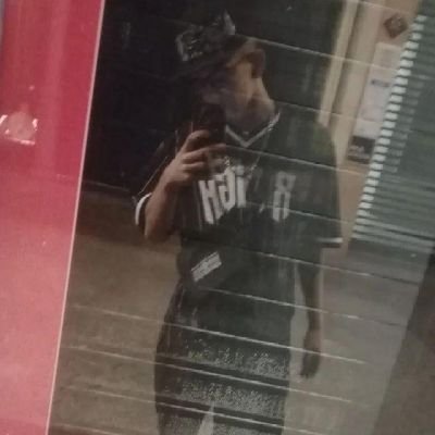 angelsk8_'s profile picture. reuss||Tarragona
$$$17$$$