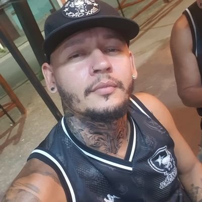 Ser Botafogo é escolher um destino e dedicar-se a ele. Não se pode ser Botafogo como se é outro clube: você tem que ser de corpo e alma. Mario Filho