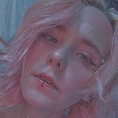 Валя, косплюй, корейцы, нытье, а так же дохуя моего ебала, цветочек вашей жизни
Косплей акк @melogranocos