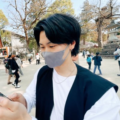 takuzoo1173's profile picture. ◾️動画制作チーム「RISE」ディレクター ◾️脱サラを目指す27歳サラリーマン ◾️編集歴1年で売上50万円達成 ◾️動画編集スキル×マインド×案件獲得術を発信中 📩ご依頼・お問合せ▶︎ https://t.co/UmhpKGzA6I