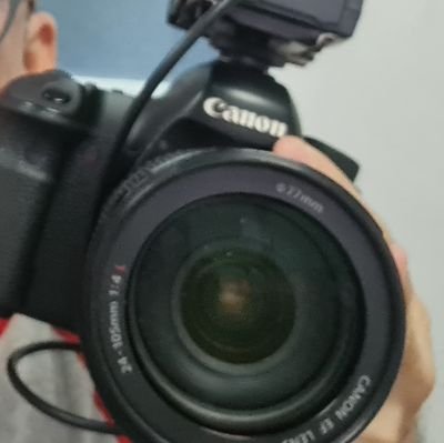 Opinión acuciosa, provida, amante de la realidad, curtido en la guerra mediática.