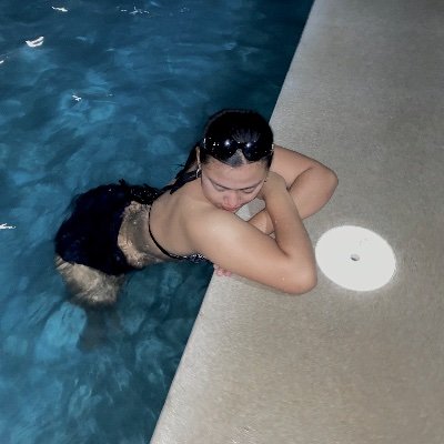 aNon_nymousGirl's profile picture. I guess.. i’m back? Wazzup?