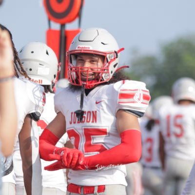 CO’24 5’11 180 Safety Judson High School 3.3 gpa. Email: lopezevanc@gmail.com Phone:210-790-2921 ✝️🙏