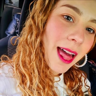 Nací para 🐷 comer, 🍸 tomar, 🛫 viajar, 😴 dormir y estresarme 💆🏻♀ por TODO...
