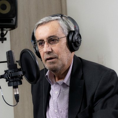 Exrector de @ucentralbogota
Médico y educador.  Exministro de salud y educación.