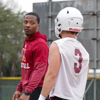 Defensive Backs Coach at Maryville College ||
UWF Alum || 2019 DII National Champion (UWF)
Christ - Community - Commitment
ΩΨΦ⚡️🐶