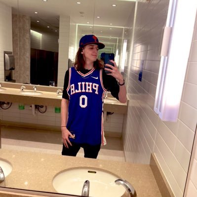 edgetopher's profile picture. losing it