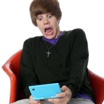 hotdamn42069's profile picture. dainty, but dangerous.