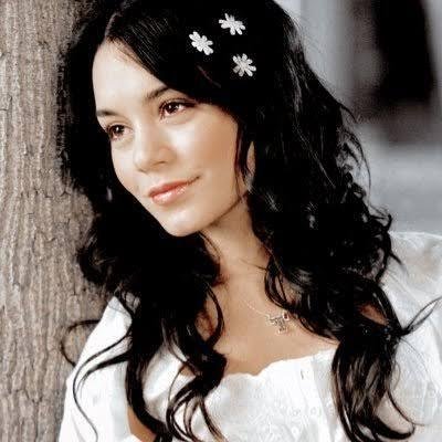 veturiuscooper's profile picture. Eu e Daemon Black assistindo Julie and the Phantoms