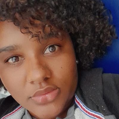 Mayara02050408's profile picture. 