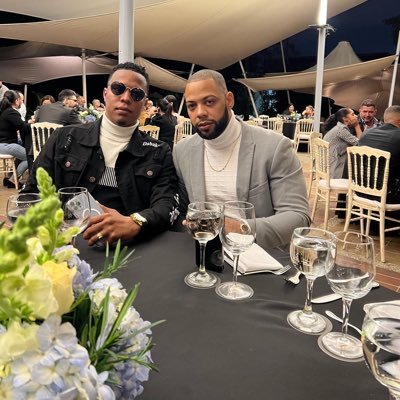 jonatha55612472's profile picture. Como inversor, estoy dispuesto a invertir el capital necesario para hacer una oferta por la empresa o sitio web que considere adecuado.